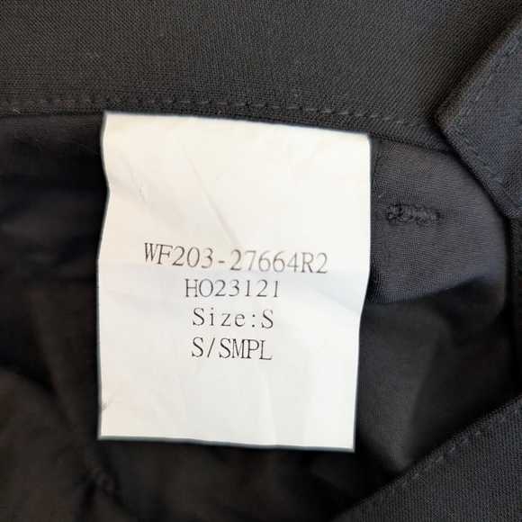 Pistola Womens Small NWT Wide Leg Cargo Pants Black Contemporary Preppy Academia - Picture 8 of 8